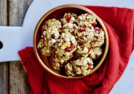 no bake cranberry energy bites