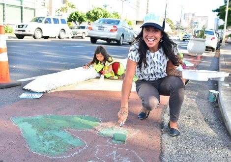 4m hawaii street pedestrian