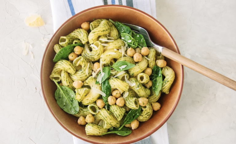 Spinach cavatappi salad